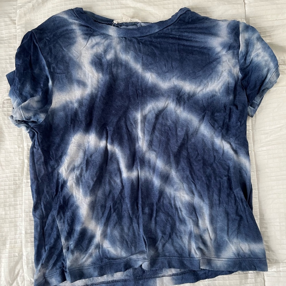 LA hearts white and blue tie-dye shirt